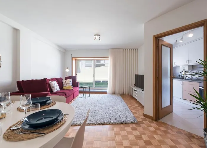 Rua De Camoes Апартаменты