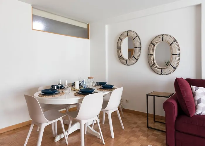 Rua De Camoes * Porto