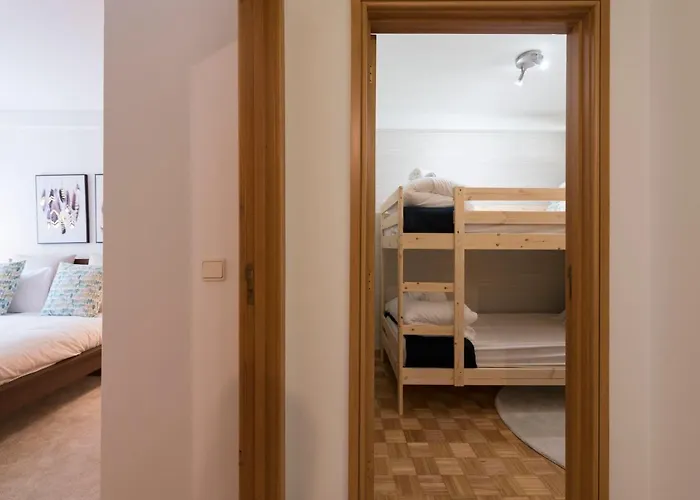 Rua De Camoes * Oporto